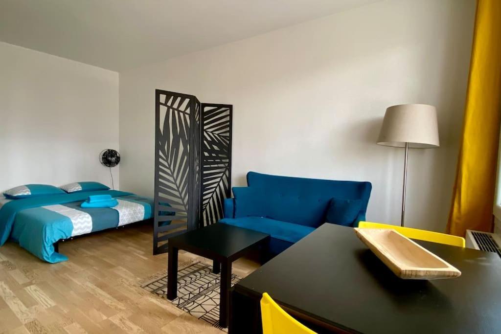Beau Studio Cosy Et Calme - Face A La Gare De Rosny-Sous-Bois - 20Mn De Paris Et Disneyland Exterior photo
